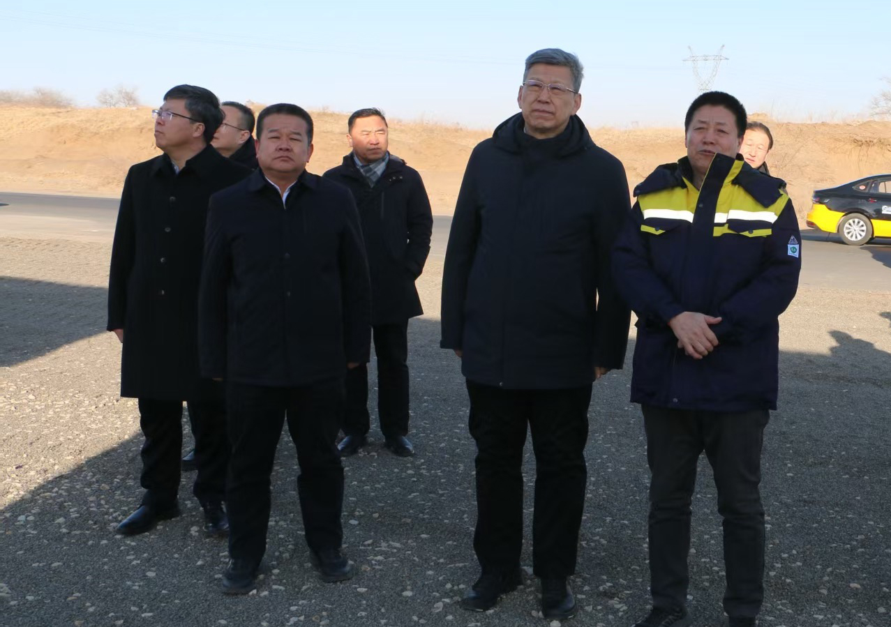 內(nèi)蒙古自治區(qū)黨委常委、通遼市委書記孟憲東一行調(diào)研巨融能源通遼項(xiàng)目